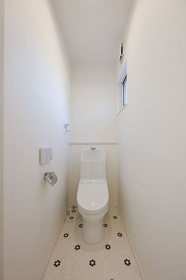 ホームライフの建売住宅は2Fにもトイレがございます。