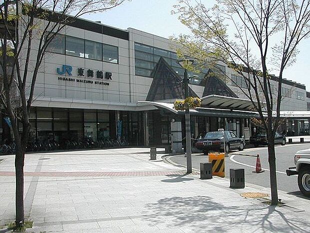 JR舞鶴線『東舞鶴駅』 舞鶴線・小浜線に加えて、特急はしだてが停車し、日常的な買い物、通勤、通学として多くの方が利用される駅です。 600m