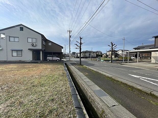 前面道路含む現地写真