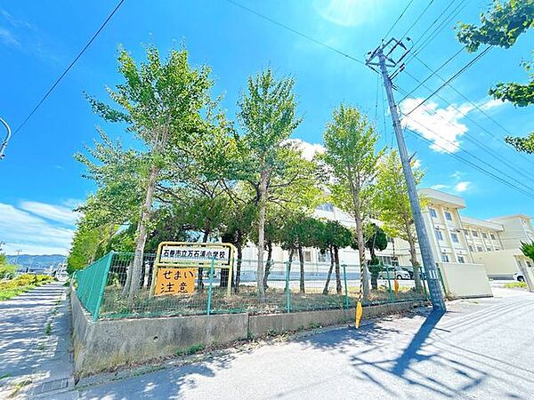 石巻市立万石浦 【周辺環境】万石浦小学校まで約450ｍの距離です。