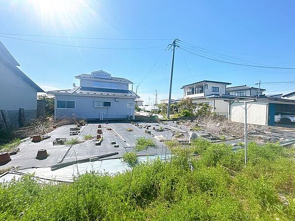 【リフォーム中】お庭です。畑や菜園スペースとしてもお使いいただけます。