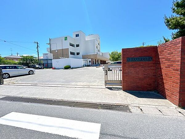 大街道小学校 1200m