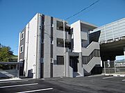 静岡駅よりバス14分 徒歩3分 2階 築8年11ヶ月の賃貸物件