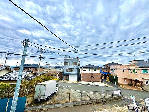 2号棟【眺望】眺望や窓からの景色が良いと、家で過ごす時間も快適です。