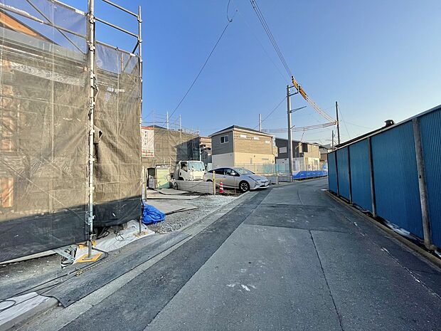 車の通行が少ないので、静かな住環境を維持することができます。