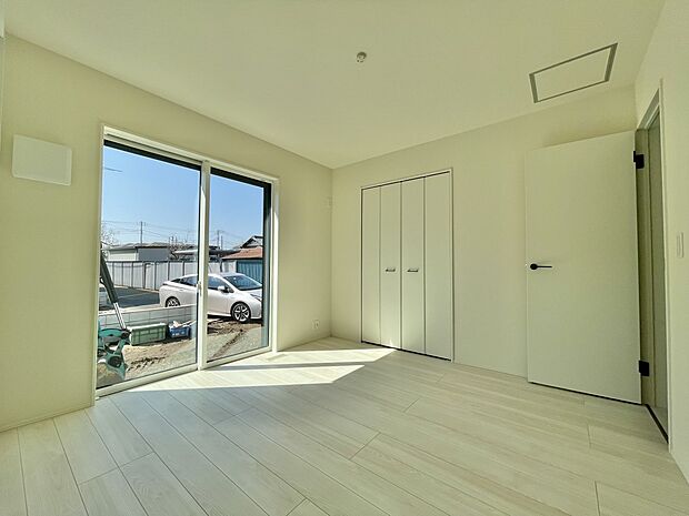 充実した生活は伸びやかな居室空間から始まります。快適に・伸びやかに。心の潤いを求める方々へ。