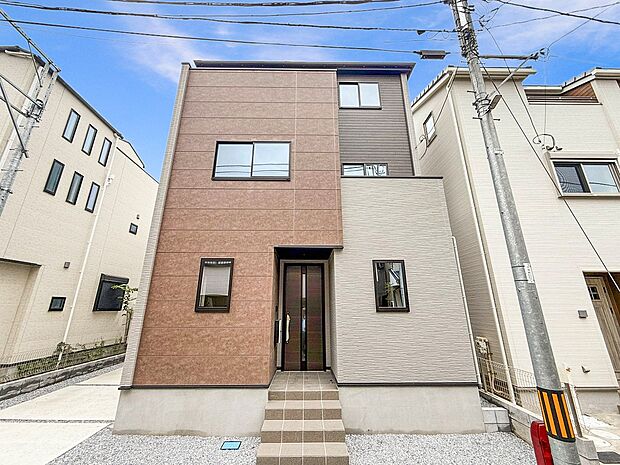 1号棟【外観】陽当りや通風性など各所に施された工夫で住みやすさを実現。部屋の大きさや周辺環境・街並など、資料には掲載していない情報が現地にはたくさんございます。是非ご確認下さい。