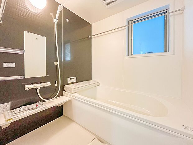 【浴室】一日の疲れを癒してくれるお風呂空間。使いやすさと上質な質感を両立して、単なる習慣から特別な時間に変わるはず。