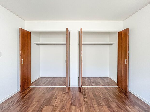 3号棟【収納】各部屋を最大限に広く使って頂ける様、全居住スペースに収納付。プライベートルームはゆったりと快適に。