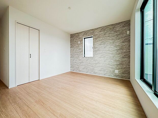 【寝室】充実した生活は伸びやかな居室空間から始まります。快適に・伸びやかに。心の潤いを求める方々へ。