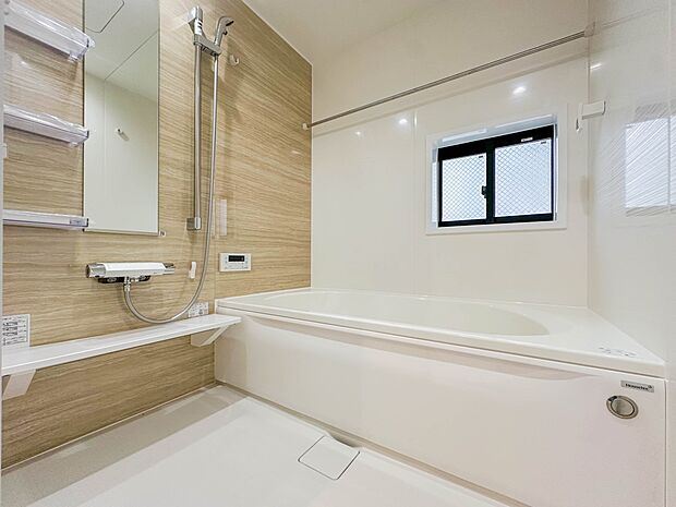 【浴室】一日の疲れを癒してくれるお風呂空間。使いやすさと上質な質感を両立して、単なる習慣から特別な時間に変わるはず。