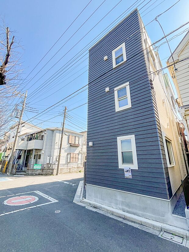 【外観】陽当りや通風性など各所に施された工夫で住みやすさを実現。部屋の大きさや周辺環境・街並など、資料には掲載していない情報が現地にはたくさんございます。是非ご確認下さい。