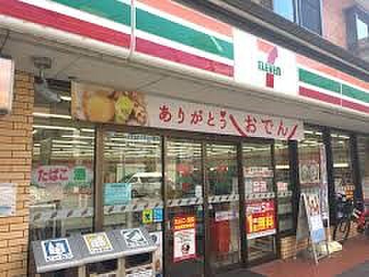 コンビニ 308m セブンイレブン針ヶ谷店(セブンイレブンは近くて便利を掲げています。近くとは、心の近さ。便利とはモノが期待以上の品質でお客さまに届くこと。セブン銀行など新しいサービスを積極…