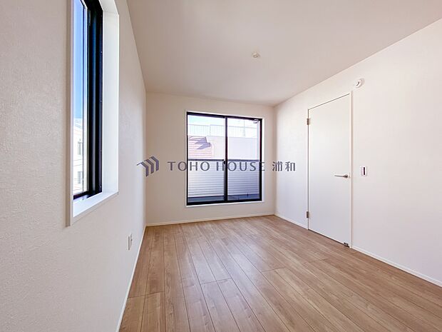 【BR6.0帖】表情豊かな木目が醸しだす空間は、暮らしに落ち着きと華やぎを与えてくれる。