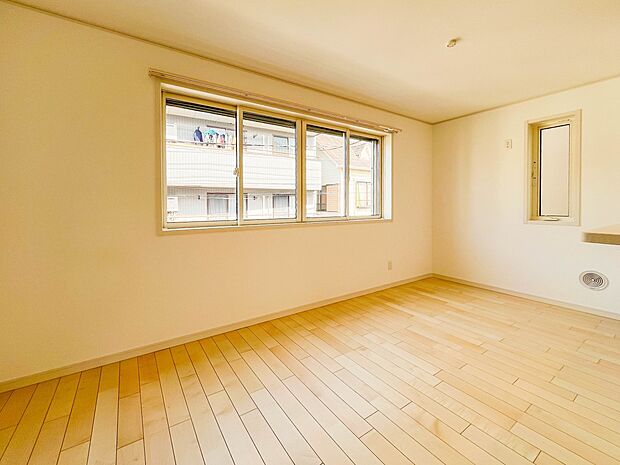 【LDK13帖】明るく開放的な空間が広がるLDK。