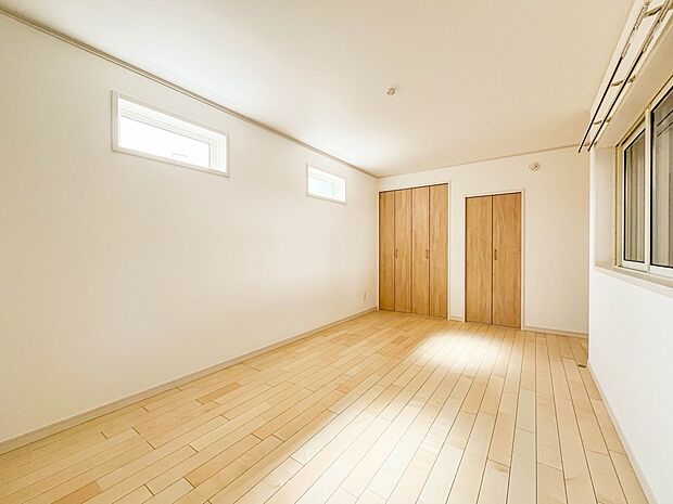 【主寝室7.9帖】開放的な洋室