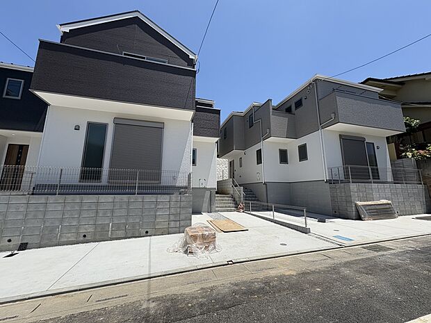 2号棟【外観】建物面積100m2以上、LDKは20.1帖、寝室は8帖とゆとりある間取り設計