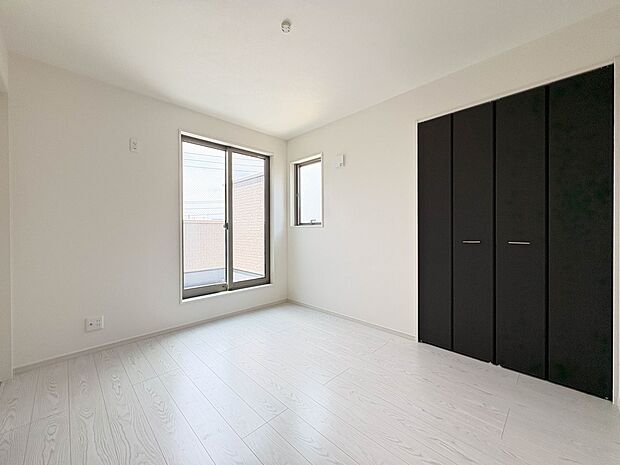 3号棟【2階洋室5.2帖】リモートスペースとしても利用できる広さです。