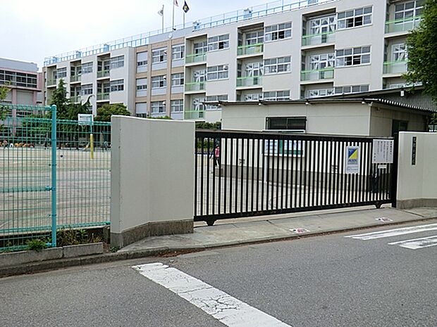 小学校 350m 川口市立元郷小学校 (【川口市立元郷小学校】)