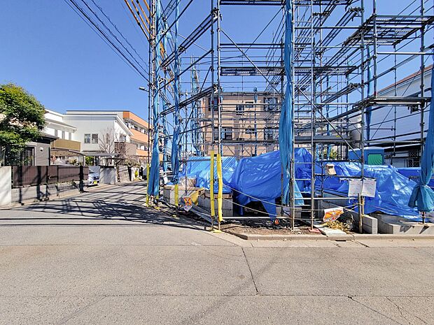 ここから始まる「日常」はご家族にとってかけがえのない時間となります。少しでも豊かに、快適に。そんな想いから本邸宅は生まれました。　