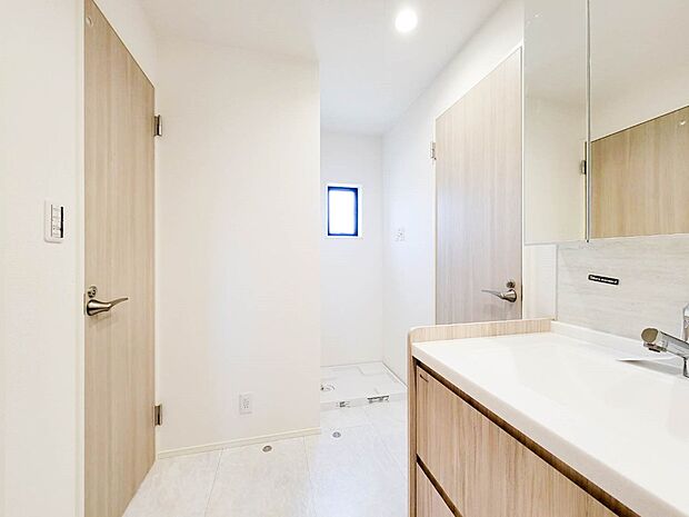 3号棟【ランドリースペース】毎日出る洗濯物を設置するクリーンなスペースです。