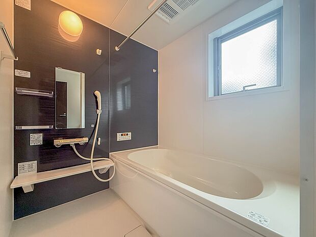 【浴室】一日の疲れを癒してくれるお風呂空間。使いやすさと上質な質感を両立して、単なる習慣から特別な時間に変わるはず。