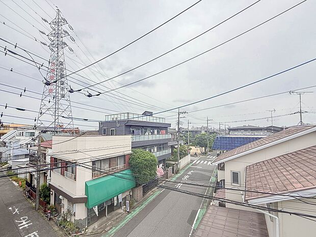 【眺望】眺望や窓からの景色が良いと、家で過ごす時間も快適です。