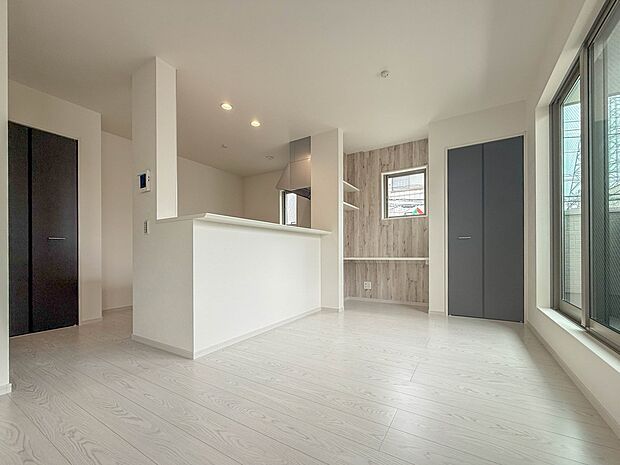 【LDK18帖】ホームパーティーでもゲストと一緒に料理を楽しみながら楽しい時間を過ごせそう。