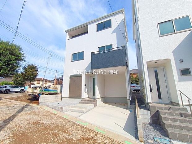 【前面道路4ｍ】陽当りや通風性など各所に施された工夫で住みやすさを実現。部屋の大きさや周辺環境・街並など、資料には掲載していない情報が現地にはたくさんございます。是非ご確認下さい。