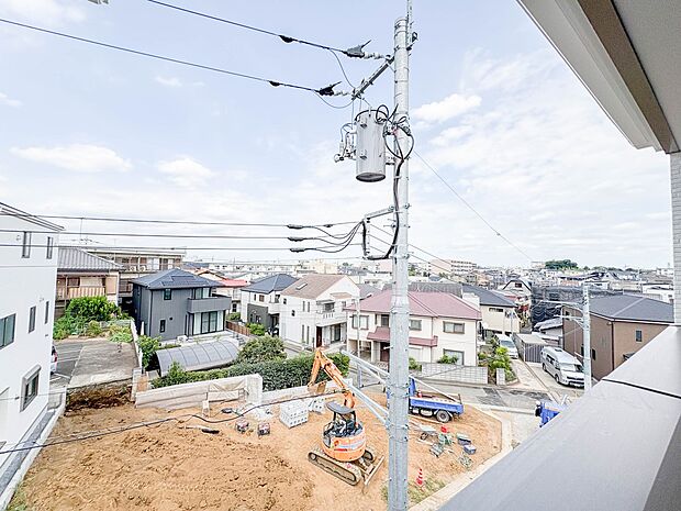3号棟【眺望良好】 少し優雅に、眺望の良い部屋で新生活をしてみませんか?眺望や窓からの景色が良いと、家で過ごす時間も快適です。