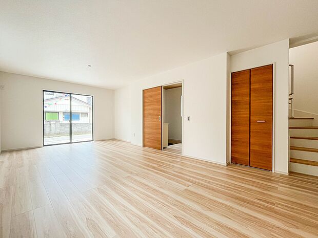 【LDK18.6帖】会話でホッとコミュニケーションできるリビング。