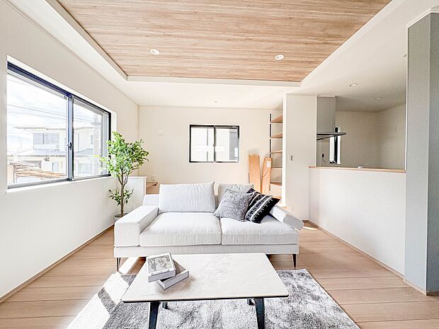 A号棟【LDK17.5帖】インテリアショップで見掛けた「あの家具」も置ける、ゆったりとした空間。時に広さが上質な寛ぎの時間になる事も。