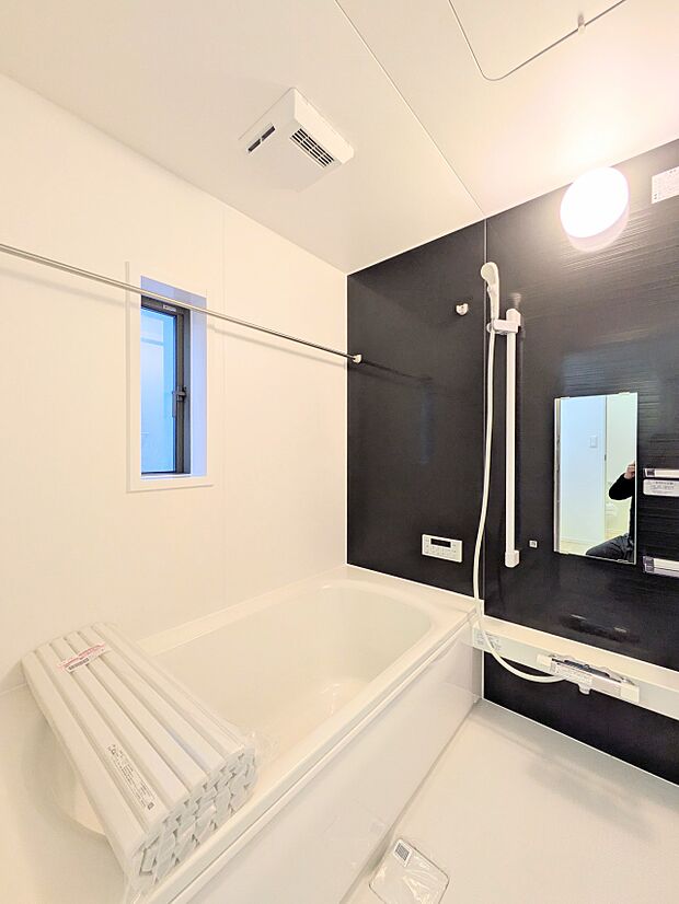 【浴室】一日の疲れを癒してくれるお風呂空間。使いやすさと上質な質感を両立して、単なる習慣から特別な時間に変わるはず。