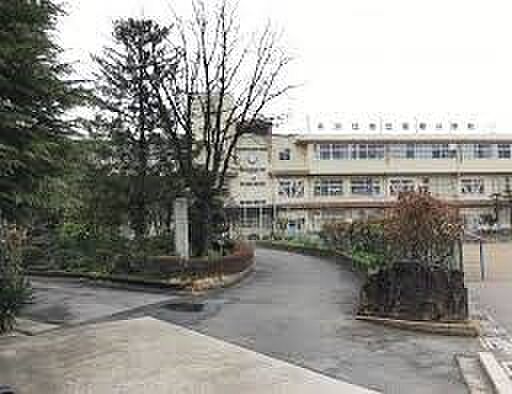 小学校 1040m 川口市立新郷小学校