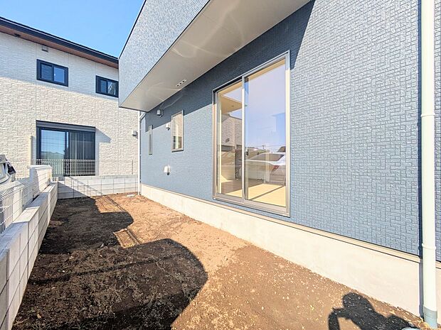 【庭】広々とした庭スペース