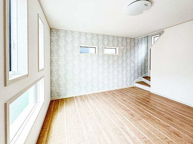 【LDK13帖】3方採光・南道路の陽当たり!