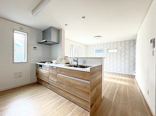 【システムキッチン】整流板式のスリムフード換気扇・食洗器付きオープンカウンターのシステムキッチン