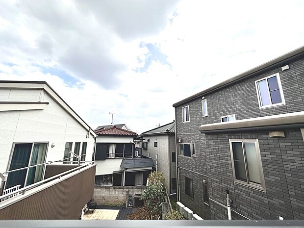 【眺望】眺望や窓からの景色が良いと、家で過ごす時間も快適です。