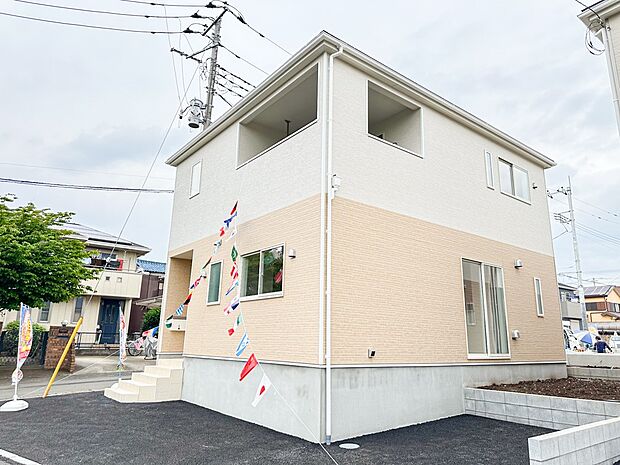 【外観】こちらの物件が少しでも気になるようでしたら、お気軽にお問合せください。人生でいちばん大きなお買い物ですので、ゆっくりご見学ください。ネット上の画像と実際の見学では、リアル感がまるで違…