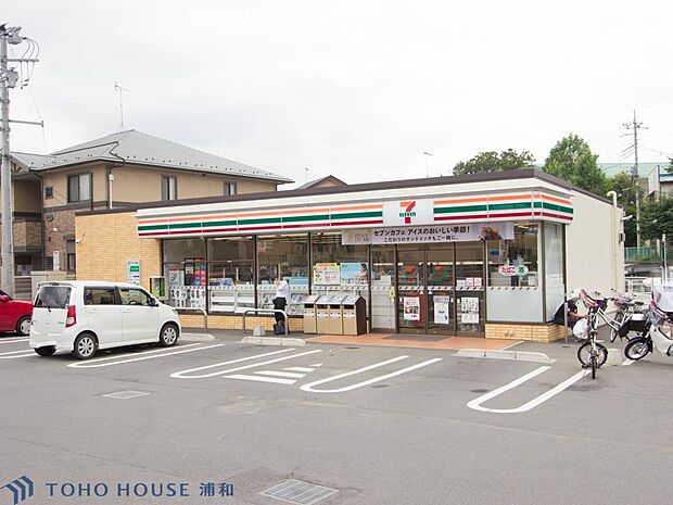 コンビニ 800m セブンイレブン川口木曽呂(セブンイレブンは近くて便利を掲げています。近くとは、心の近さ。便利とはモノが期待以上の品質でお客さまに届くこと。セブン銀行など新しいサービスを積…