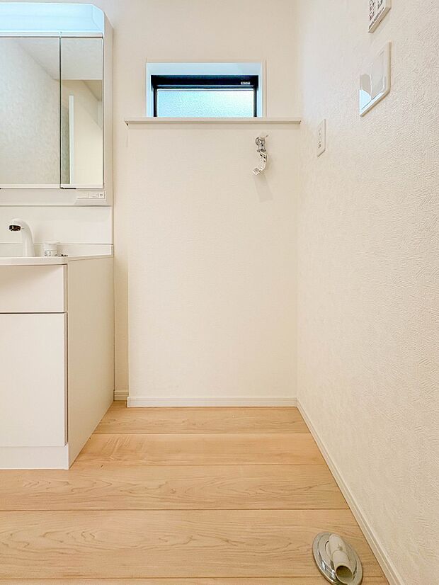 【ランドリースペース】ランドリースペースは広さもたっぷり。