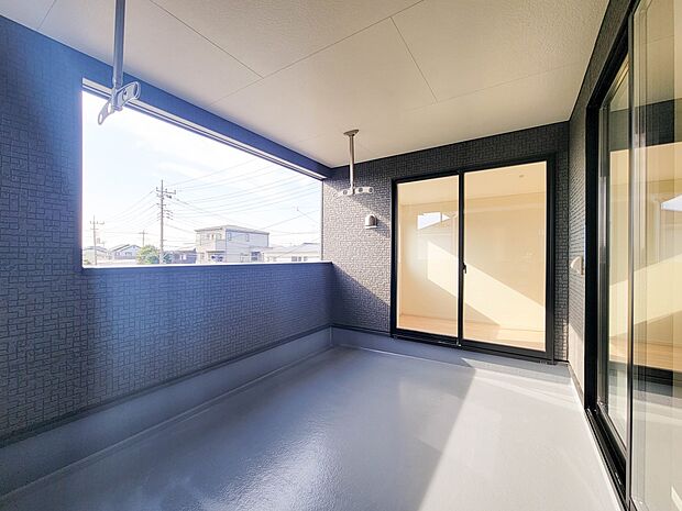 1号棟【眺望】眺望や窓からの景色が良いと、家で過ごす時間も快適です。