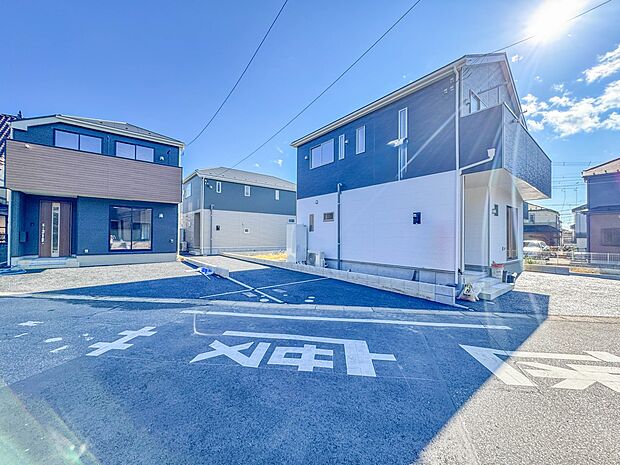 【全体外観】ここから始まる「日常」はご家族にとってかけがえのない時間となります。少しでも豊かに、快適に。そんな想いから本邸宅は生まれました。