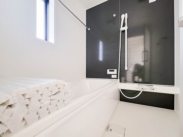 3号棟【浴室】一日の疲れを癒してくれるお風呂空間。使いやすさと上質な質感を両立して、単なる習慣から特別な時間に変わるはず。