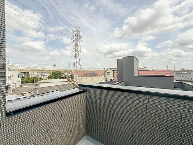 1号棟【眺望】眺望や窓からの景色が良いと、家で過ごす時間も快適です。