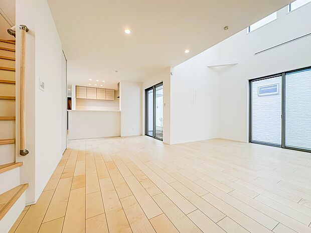 【リビングダイニング】流行に左右されず、将来にわたって価値が継続する「上質」な佇まい。