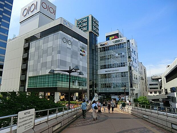 ショッピングセンター 900m DOMショッピングセンター