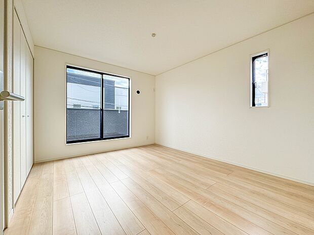 1号棟【寝室7帖】充実した生活は伸びやかな居室空間から始まります。快適に・伸びやかに。心の潤いを求める方々へ。