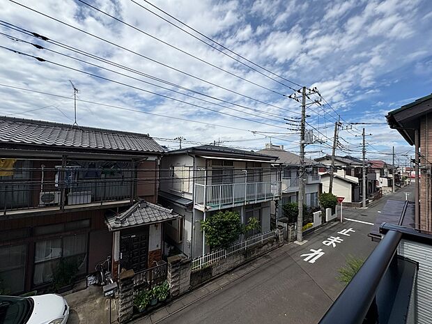 【眺望】少し優雅に、眺望の良い部屋で新生活をしてみませんか？眺望や窓からの景色が良いと、家で過ごす時間も快適です。