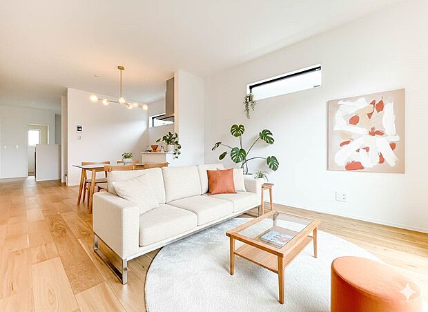 【LDK18.5帖】充実した生活は伸びやかな居室空間から始まります。快適に・伸びやかに。心の潤いを求める方々へ。 ※CG加工で家具を配置しております。